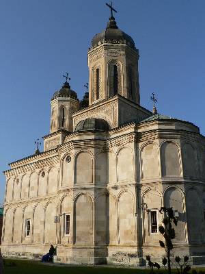 biserica mnstirii Dealu, vedere dinspre absida altarului - foto 2006
